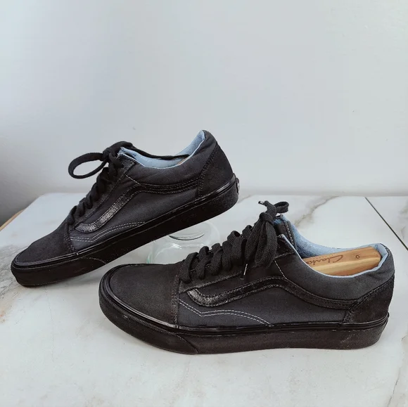 Vans Men's Old Skool Low All Black Canvas Sneakers Skate Tennis Shoes, 11 - Picture 2 of 16